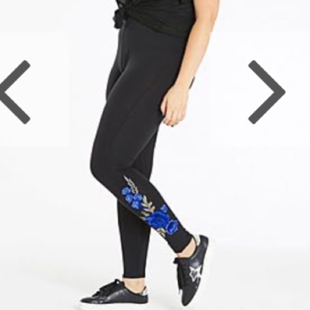 🍂🍁 Simply Be Blue Floral Applique Black Legging Sz 10